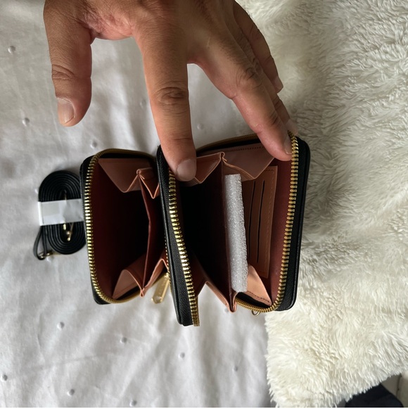 Ladies Crossbody bag - Picture 2 of 2